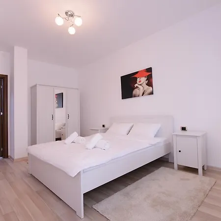 Апартаменти Lux Close Old Town