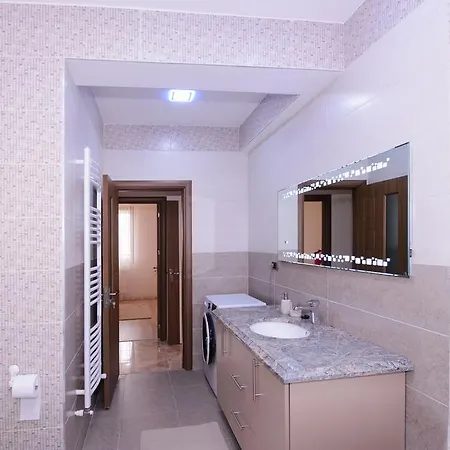 Апартаменти Lux Close Old Town