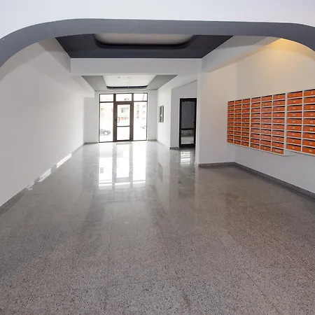 Lux Close Old Town Апартаменти Брашов
