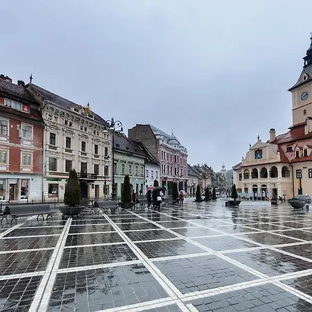 Lux Close Old Town Апартаменти Брашов